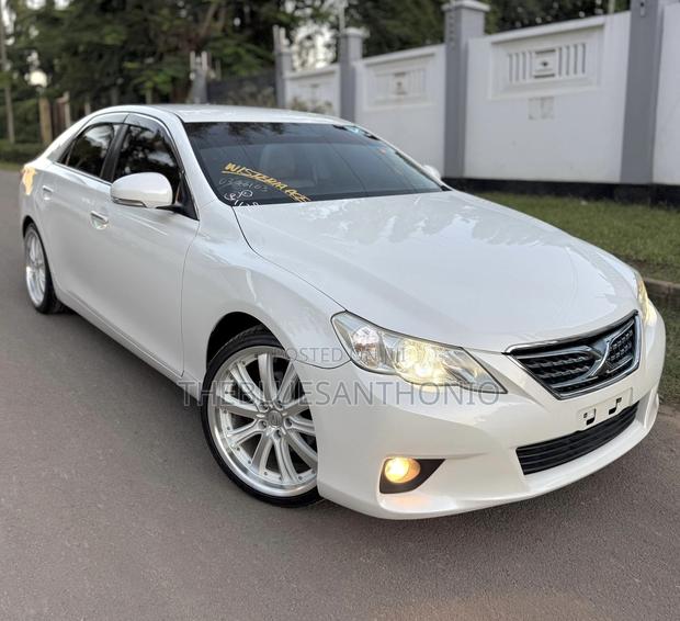 Toyota Mark X 2012 White
