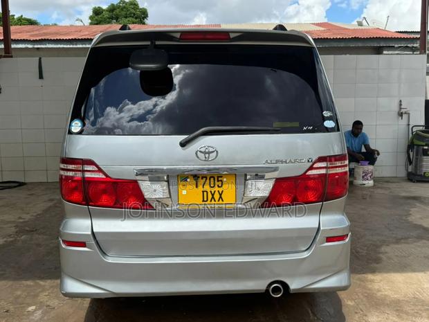 Toyota Alphard 2008 Silver