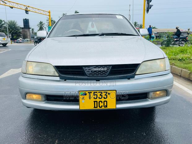 Toyota Carina 1.5 FWD Sedan 2001 Silver