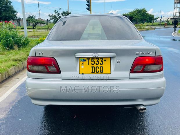 Toyota Carina 1.5 FWD Sedan 2001 Silver