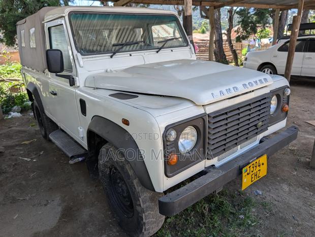 Land Rover Defender 1998 White