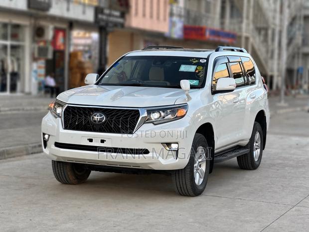 Toyota Land Cruiser Prado 2021 White