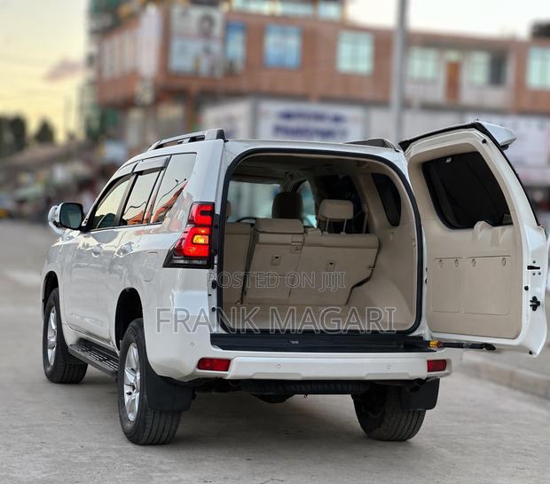Toyota Land Cruiser Prado 2021 White