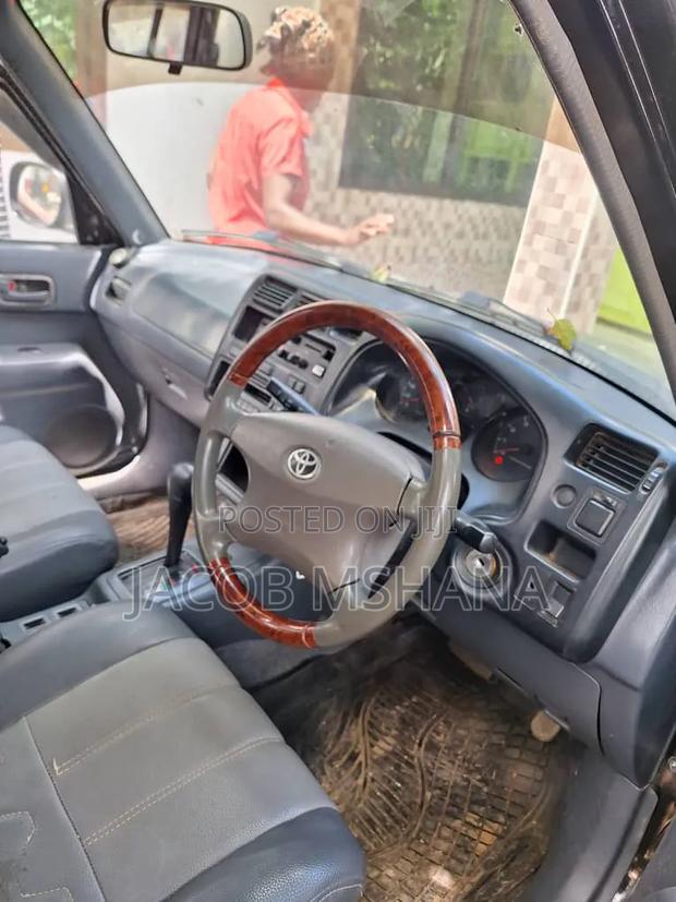 Toyota RAV4 1996 Blue
