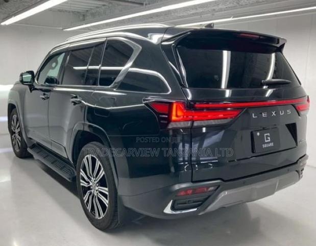 Lexus LX 600 2023 Black