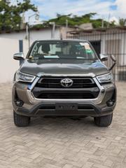 Toyota Hilux 2021 Gray for sale
