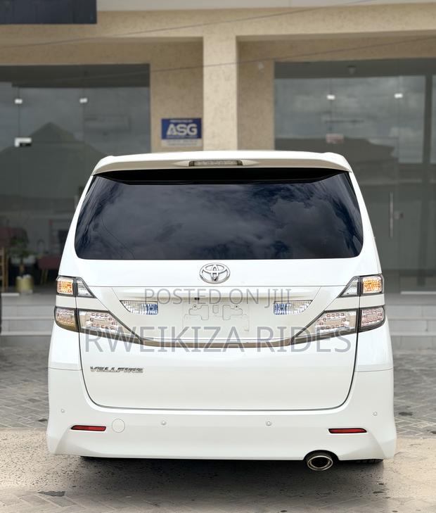 Toyota Alphard 2012 White