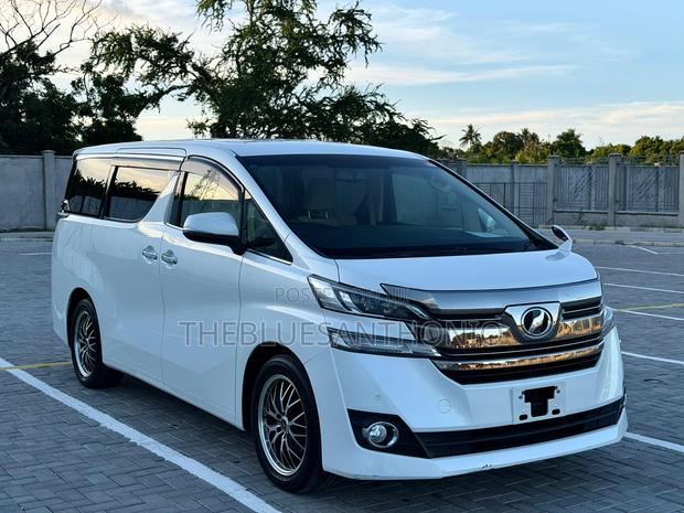 Toyota Alphard 2017 White
