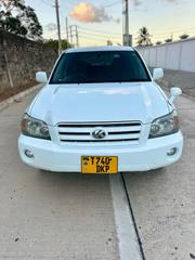 Toyota Kluger 2004 White for sale