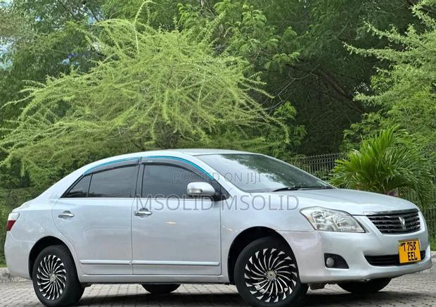 Toyota Premio 2010 Silver