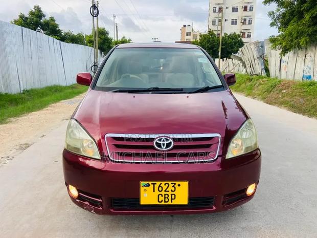 Toyota Ipsum 2004 Red