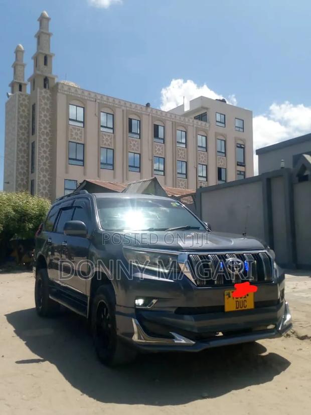 Toyota Land Cruiser Prado 2006 Gray