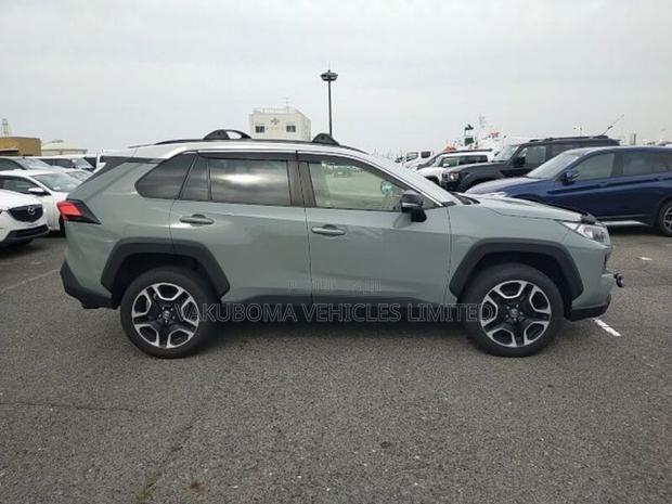Toyota RAV4 2020 Brown
