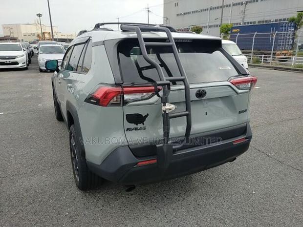 Toyota RAV4 2020 Brown