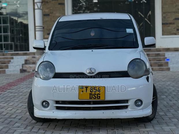 Toyota Sienta 1.5 AWD 2004 White