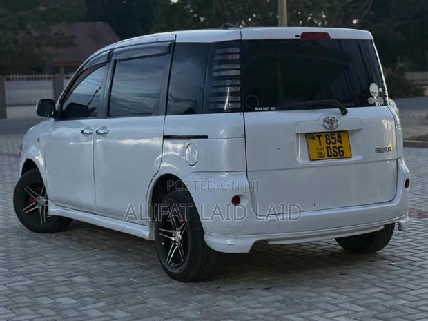 Toyota Sienta 1.5 AWD 2004 White