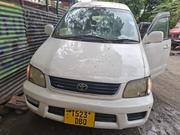 Toyota Noah 2.0 AWD (8 Seater) 2001 White for sale