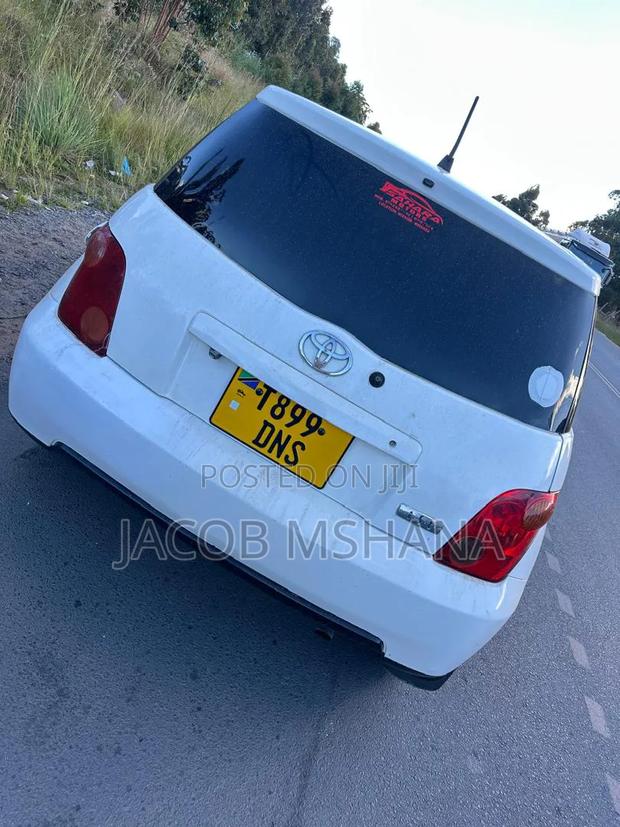 Toyota IST 2006 White