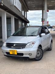 Toyota IST 2004 Silver for sale