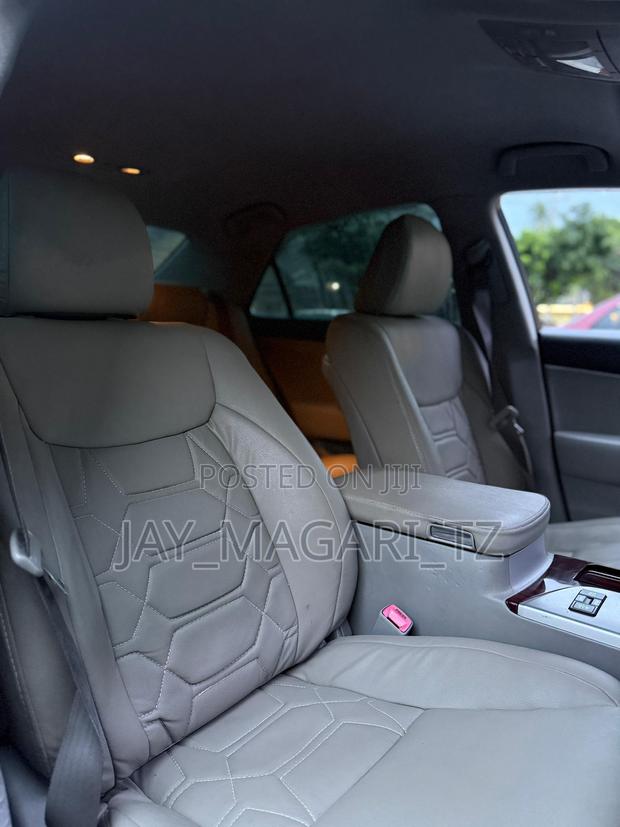 Toyota Crown 2011 White