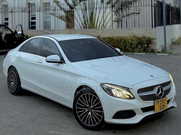 Mercedes-Benz C200 2015 White