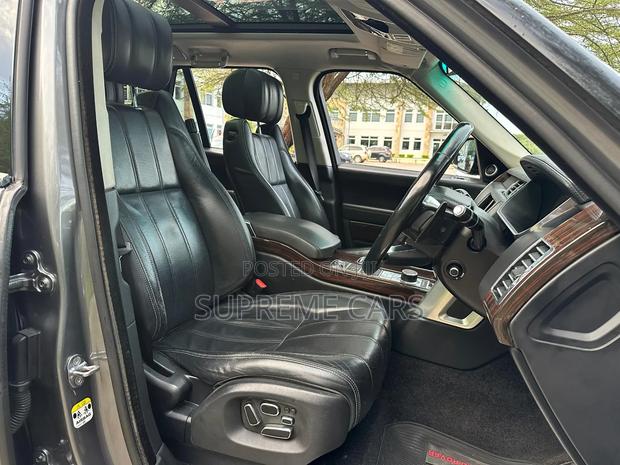 Land Rover Range Rover Vogue 2014 Gray