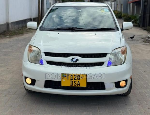 Toyota IST 2006 White