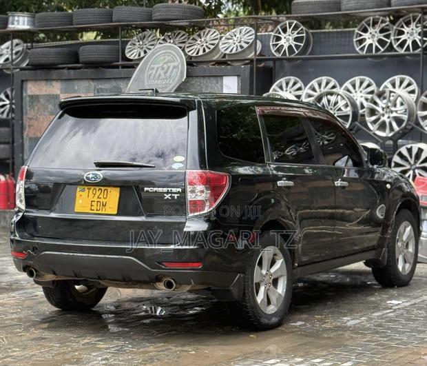 Subaru Forester 2010 Black