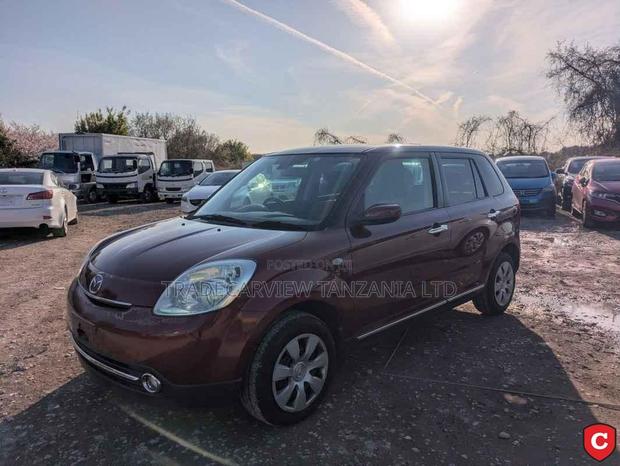 Mazda Verisa 2013 Red