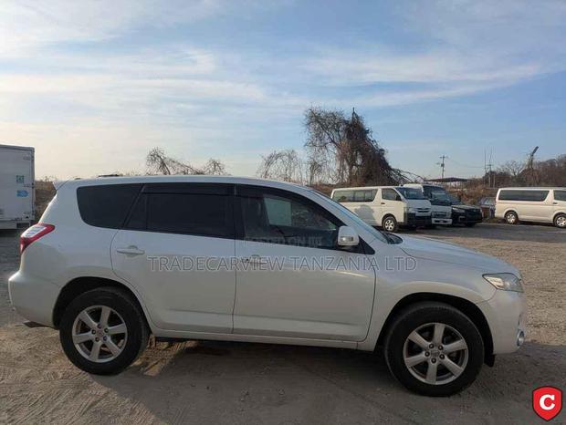 Toyota Vanguard 2009 Pearl