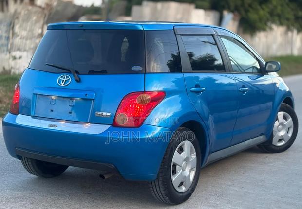 Toyota IST 2003 Blue