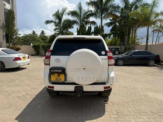 Toyota Land Cruiser Prado 2014 White
