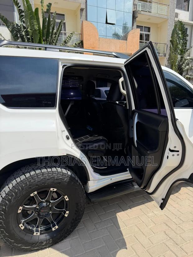Toyota Land Cruiser Prado 2014 White