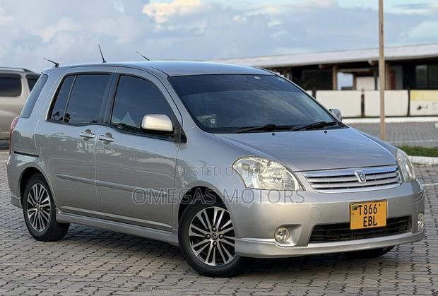 Toyota Raum 1.5 AWD 2005 Gray