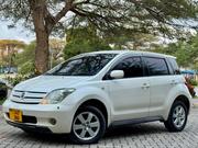 Toyota IST 2004 Pearl for sale