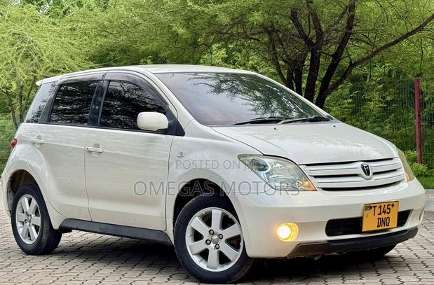 Toyota IST 2004 Pearl