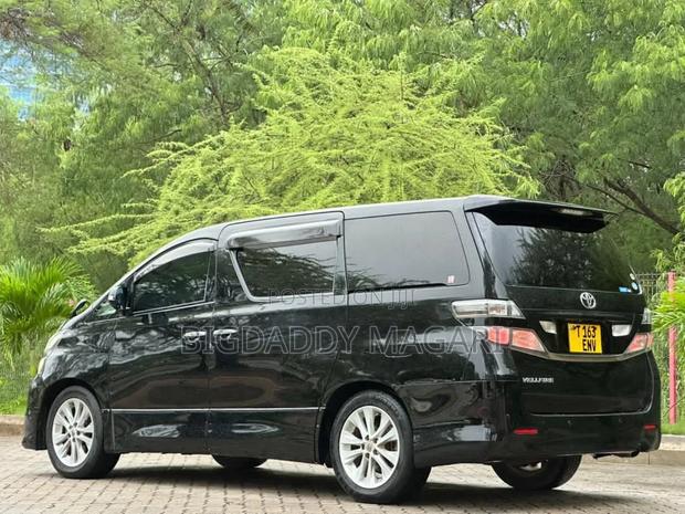 Toyota Alphard 2009 Black