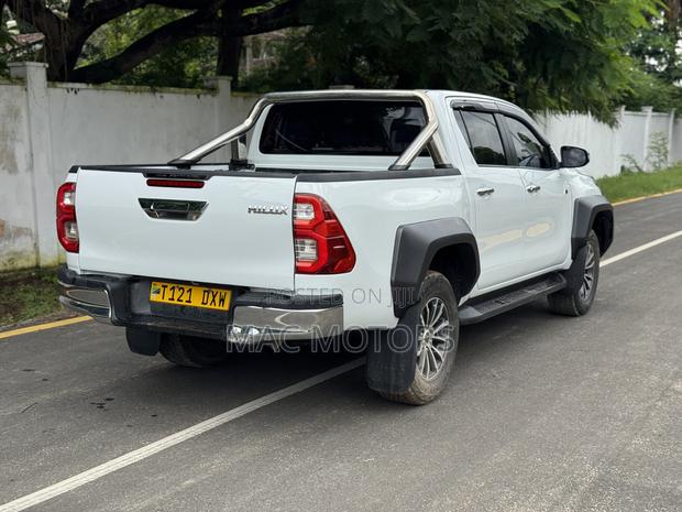 Toyota Hilux 2.8 Diesel 2020 White