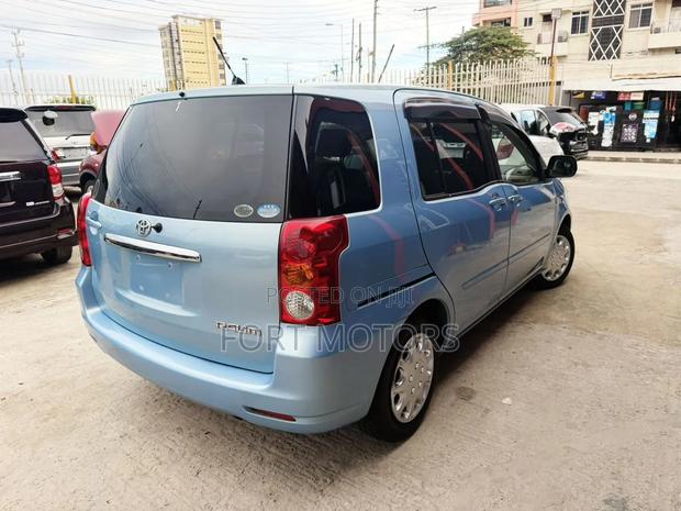 Toyota Raum 1.5 FWD 2004