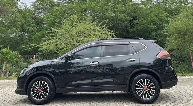 Nissan X-Trail 2015 Black