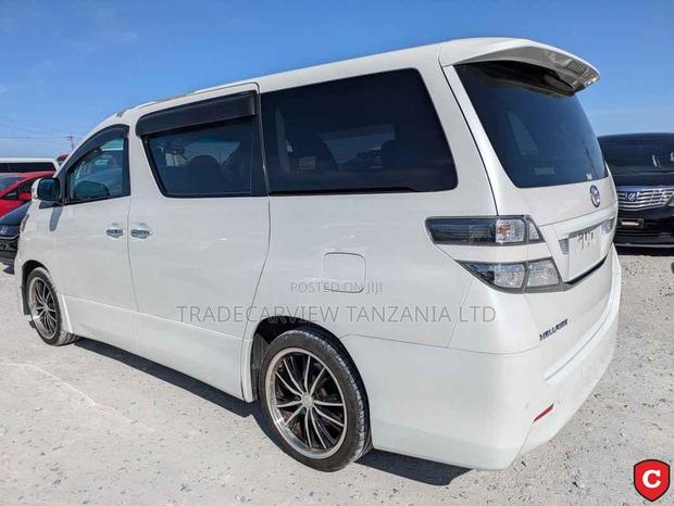 Toyota Alphard 2009 Pearl