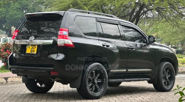 Toyota Land Cruiser Prado 2014 Black