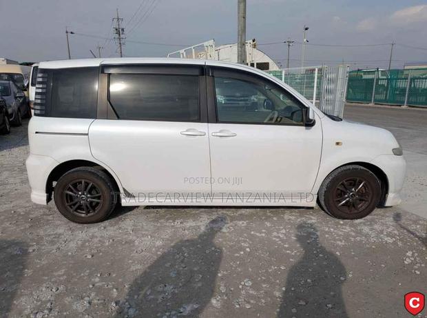 Toyota Sienta 2004 Pearl