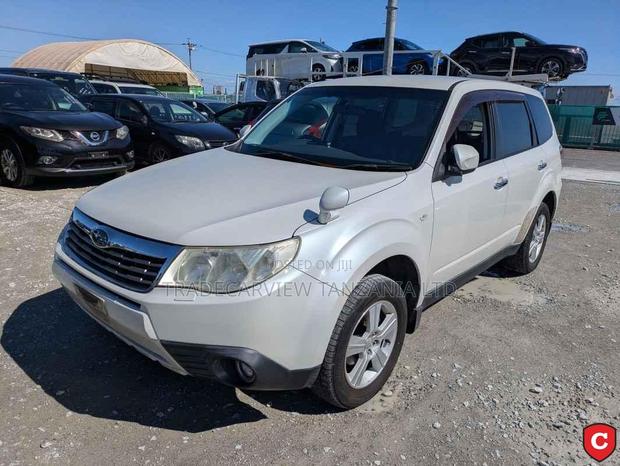 Subaru Forester 2010 Pearl