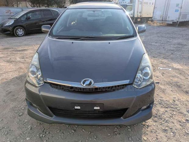 Toyota Wish 2007 Gray