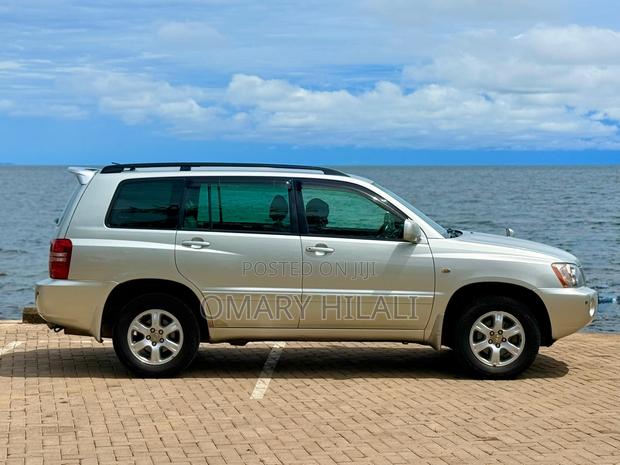 Toyota Kluger 2003 Silver