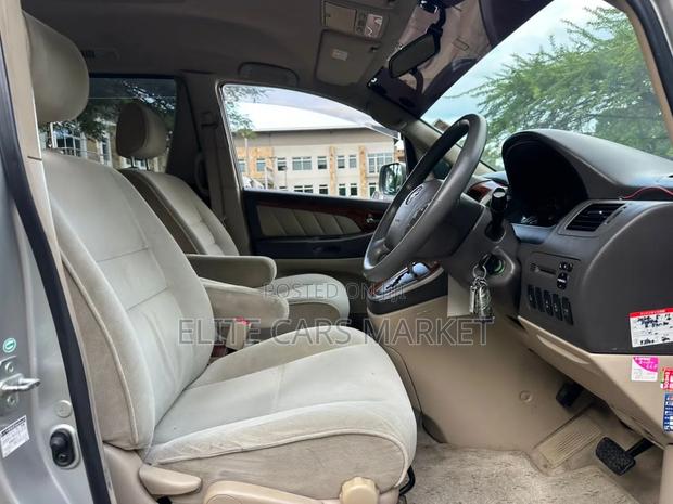 Toyota Alphard 2004 Gray