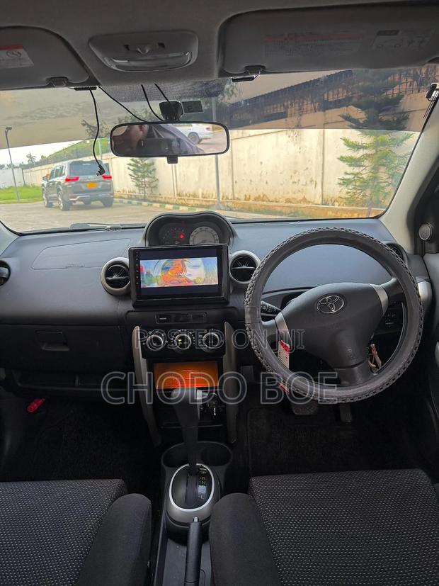 Toyota IST 2004 Gold