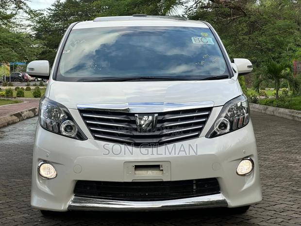 Toyota Alphard 2010 White