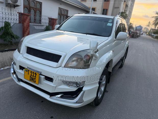 Toyota Land Cruiser Prado 2007 White